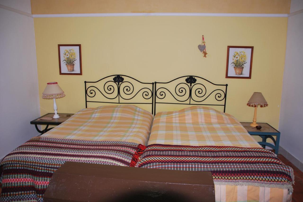Monte Ramos Guest House Ferreira Do Alentejo Luaran gambar