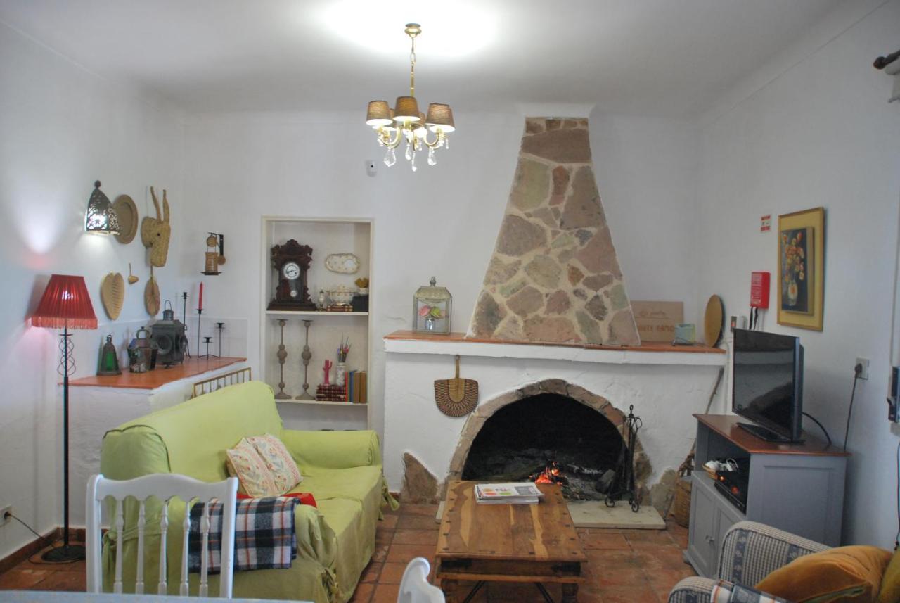 Monte Ramos Guest House Ferreira Do Alentejo Luaran gambar