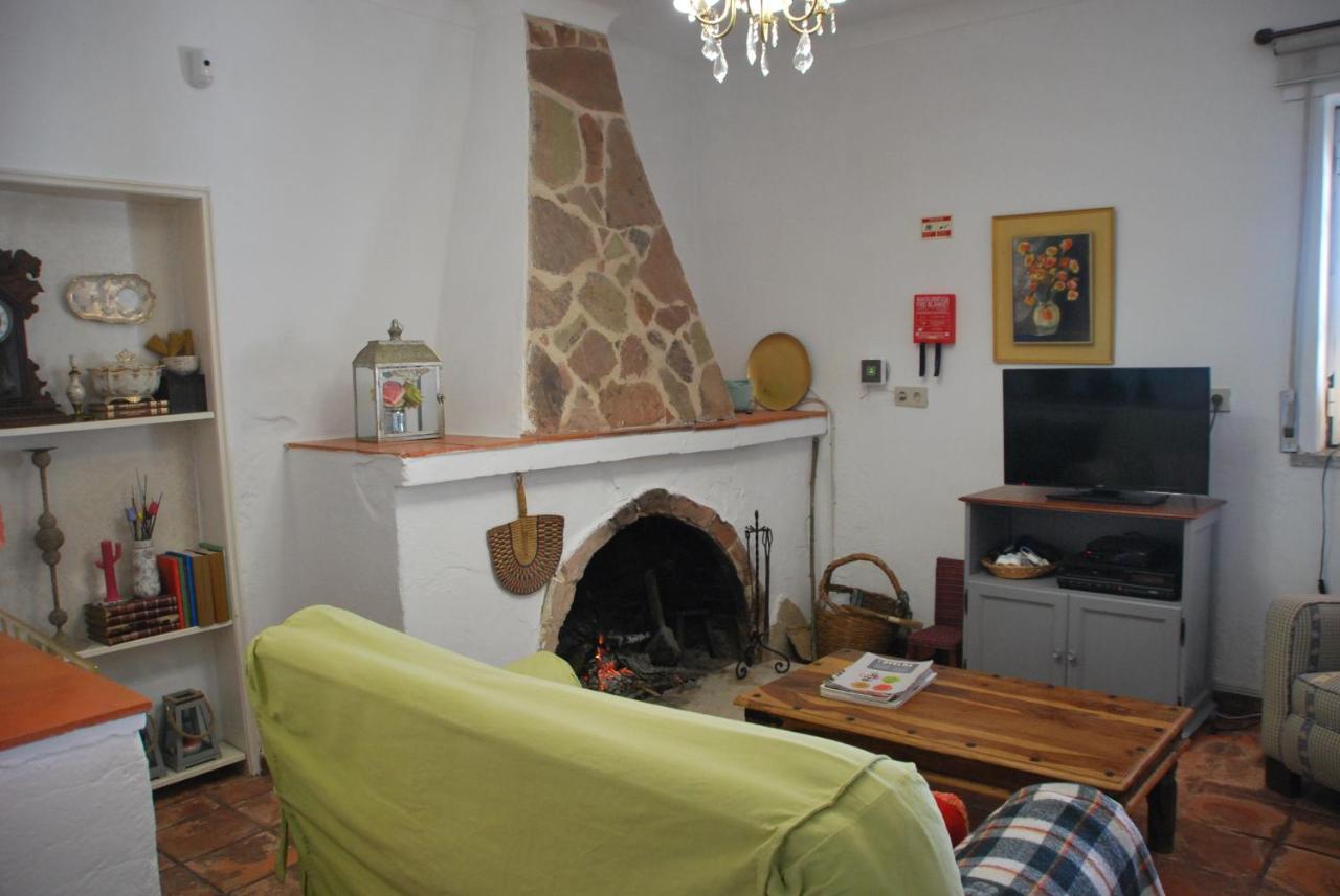 Monte Ramos Guest House Ferreira Do Alentejo Luaran gambar