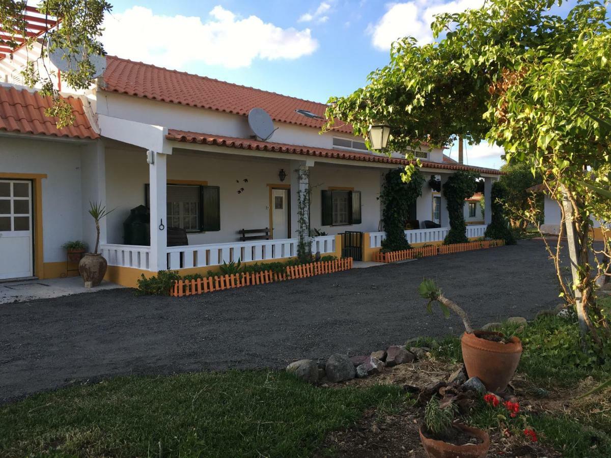 Monte Ramos Guest House Ferreira Do Alentejo Luaran gambar